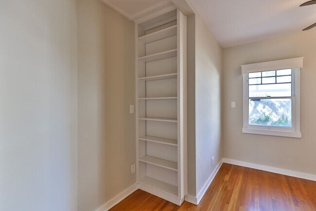 Building Photo - 1020 Madison Ave