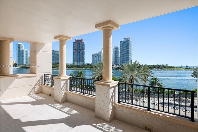Building Photo - 7133 Fisher Island Dr