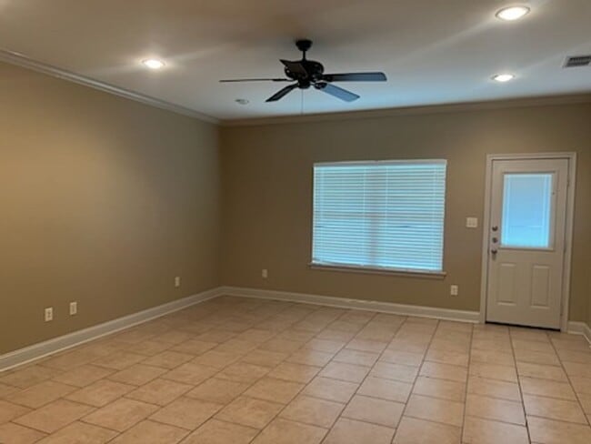 Building Photo - 3915 Mobley Cir