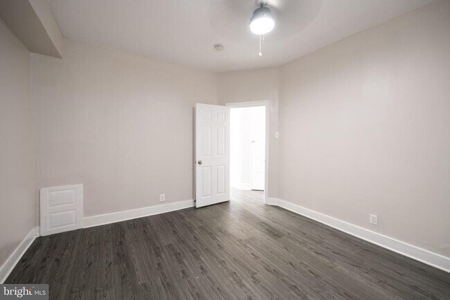 Building Photo - 5847 Willows Ave
