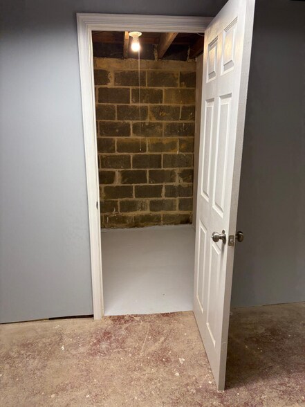 Building Photo - 1121 Gleneagle Rd