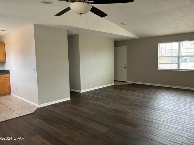 Building Photo - 3936 Long John Dr