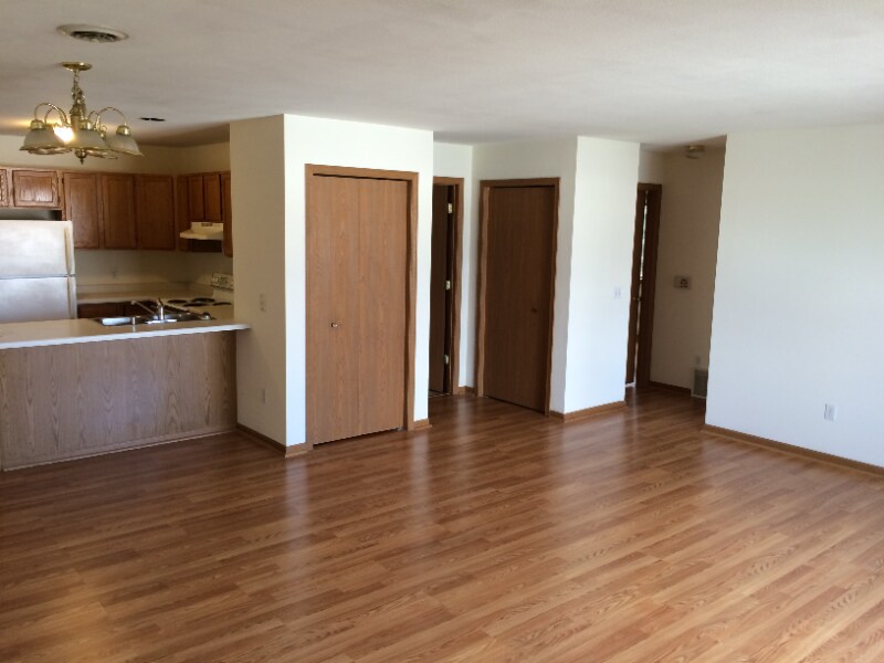 Building Photo - 100 S Division St