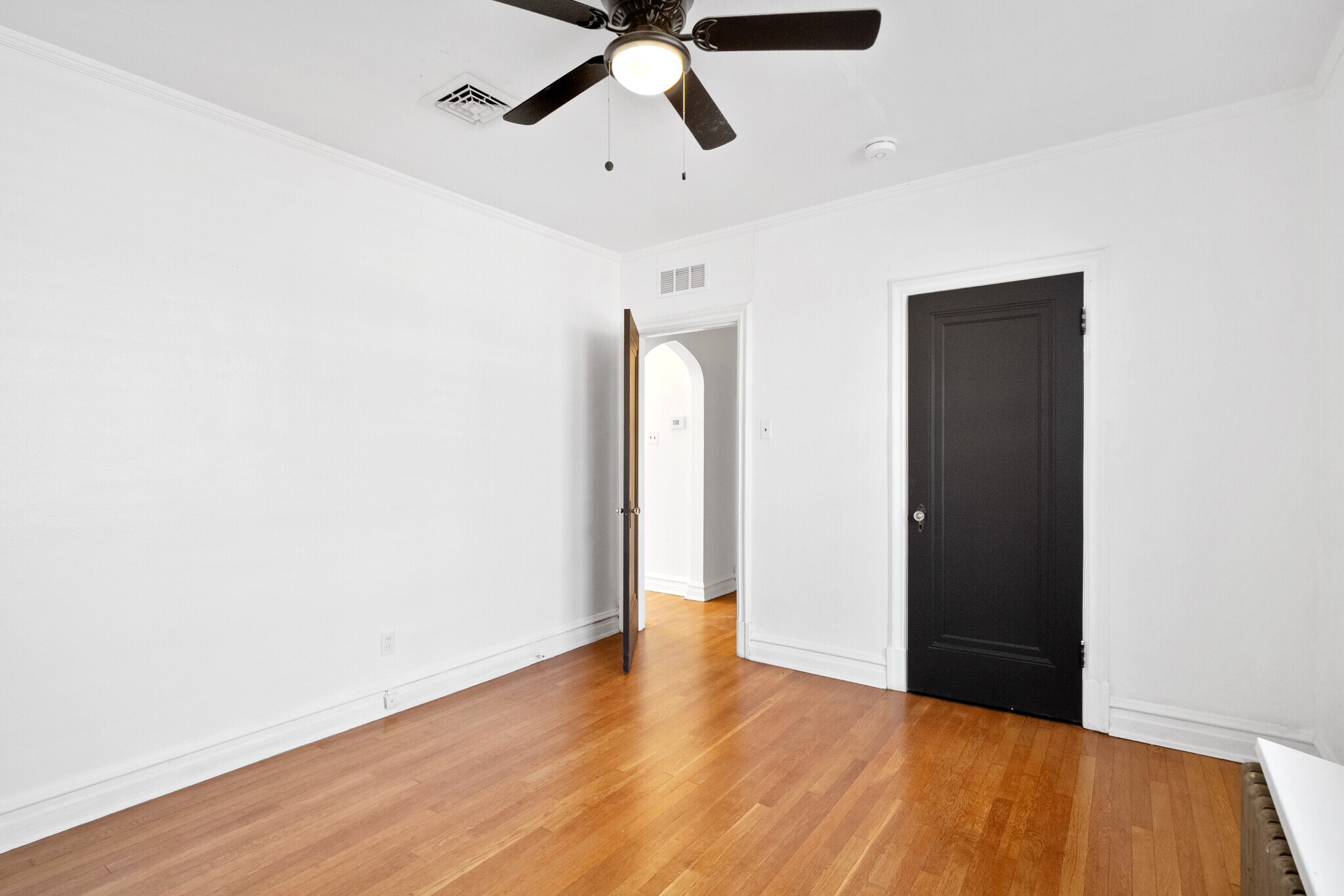 Building Photo - 7246 Amherst Ave