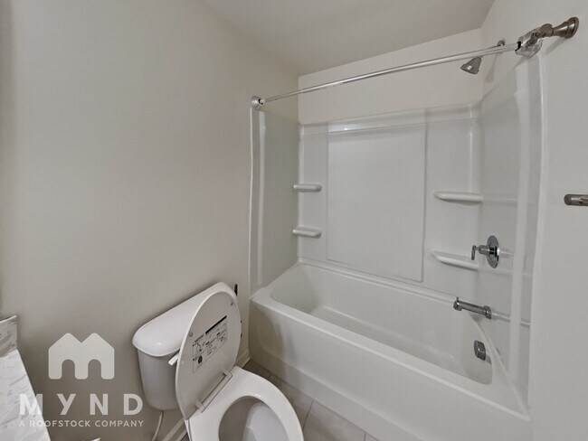 Building Photo - 4445 Newfangle Rd