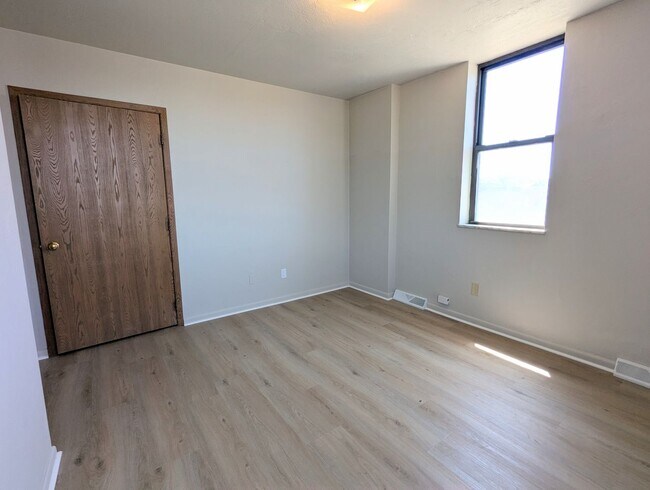 Building Photo - 3227 Hardie Wy