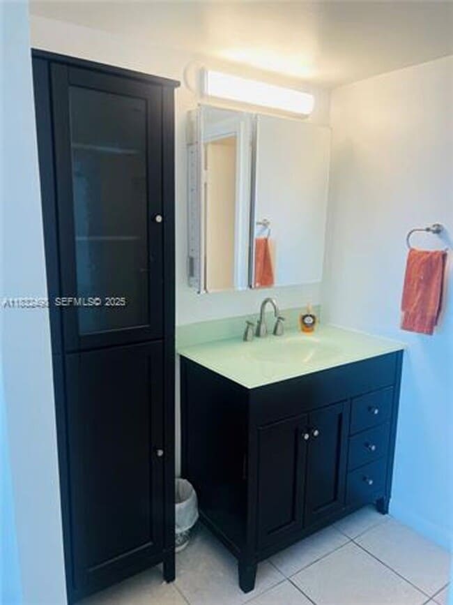 Building Photo - 2333 Brickell Ave