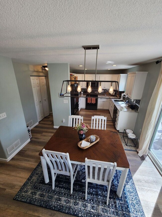 Building Photo - Beautiful 2-Story Home with Finished Basem...