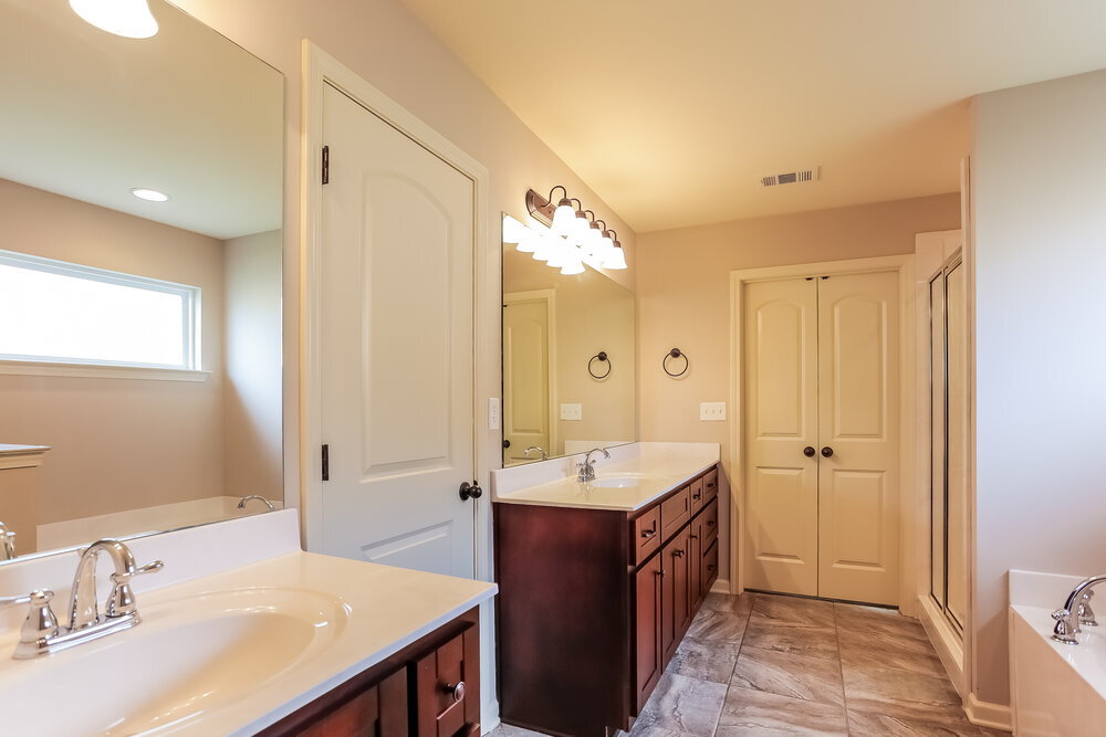 Building Photo - 2665 Cherry Tree Dr
