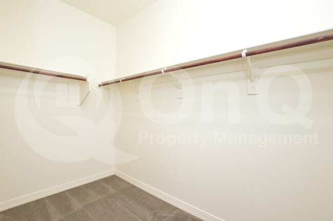 Building Photo - 367 E Kona Dr