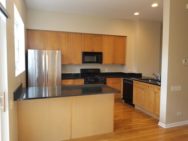 Building Photo - 104 Belvidere Ave
