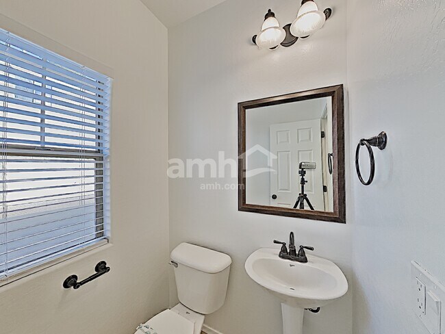 Building Photo - 14223 W Country Gables Dr