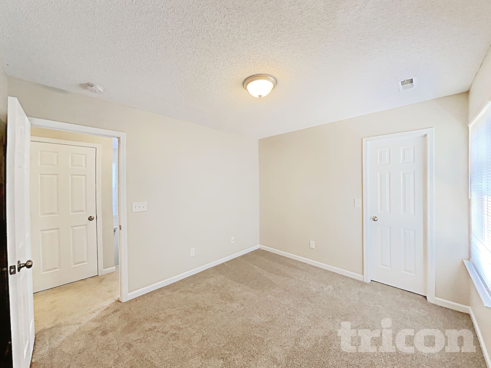 Building Photo - 223 Pebblestone Dr