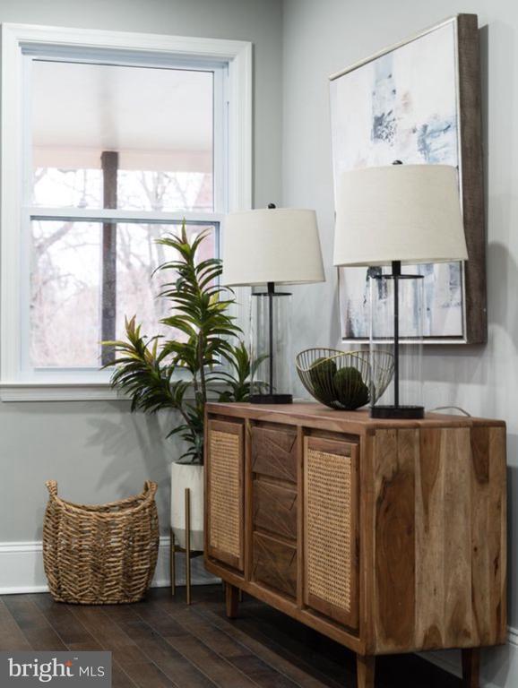 Building Photo - 612 44th St NE