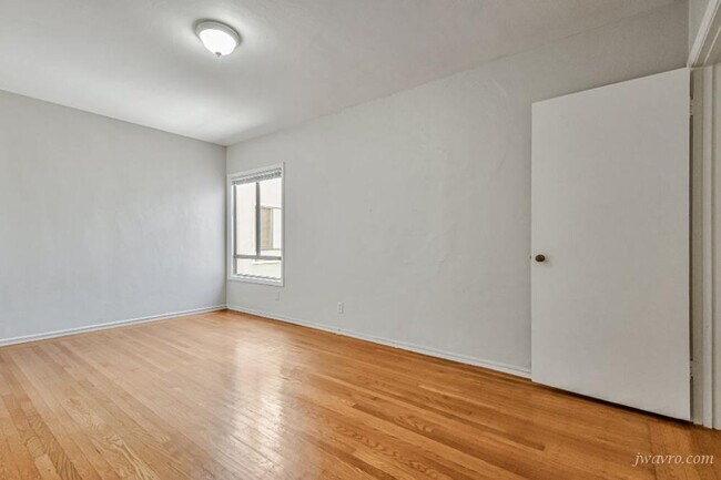 Building Photo - 50 Terra Vista Ave
