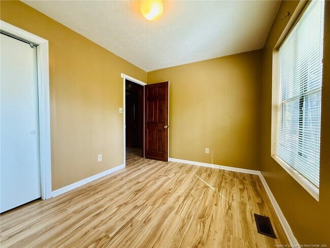 Building Photo - 210 Tiverton St