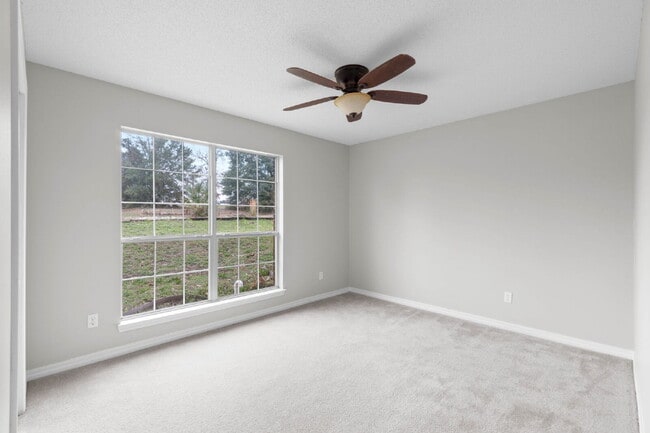 Building Photo - 312 Peggy Dr