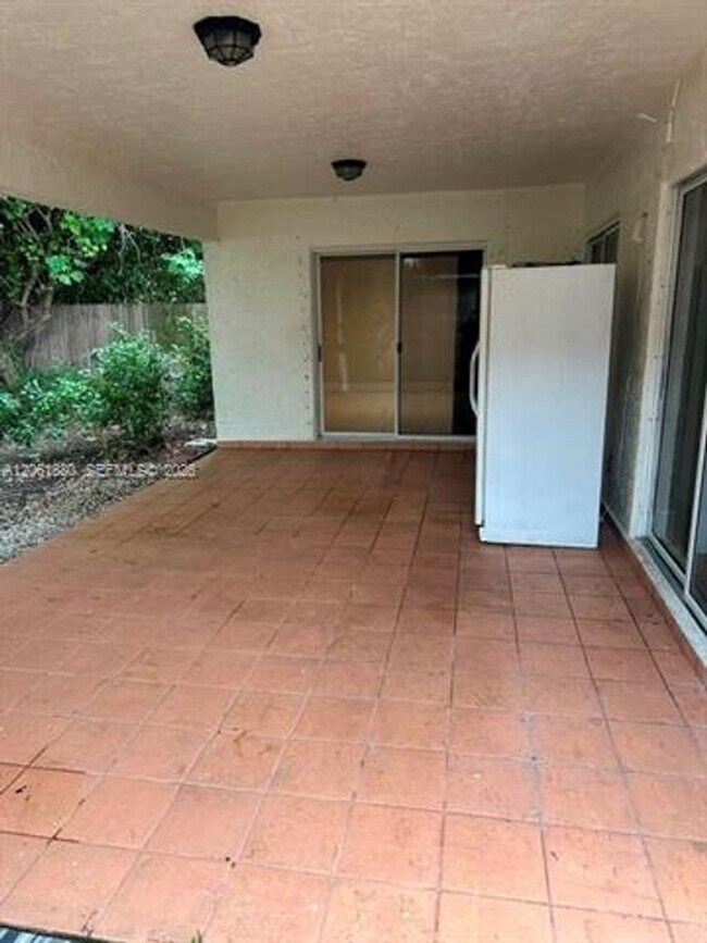 Building Photo - 14300 SW 51st St