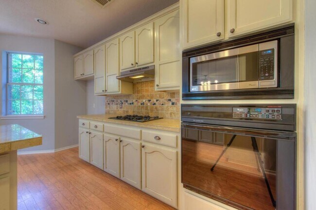 Building Photo - 12610 Mcnelly Trail