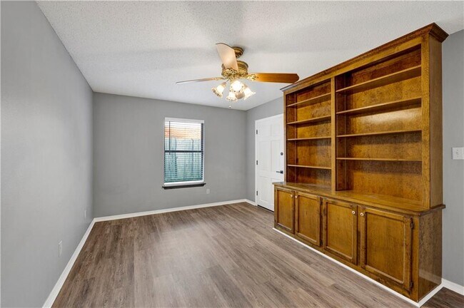 Building Photo - 116 Windsor Ct