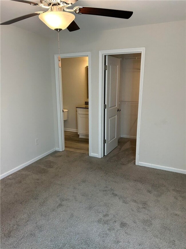 Building Photo - 550 JP Stevens Rd