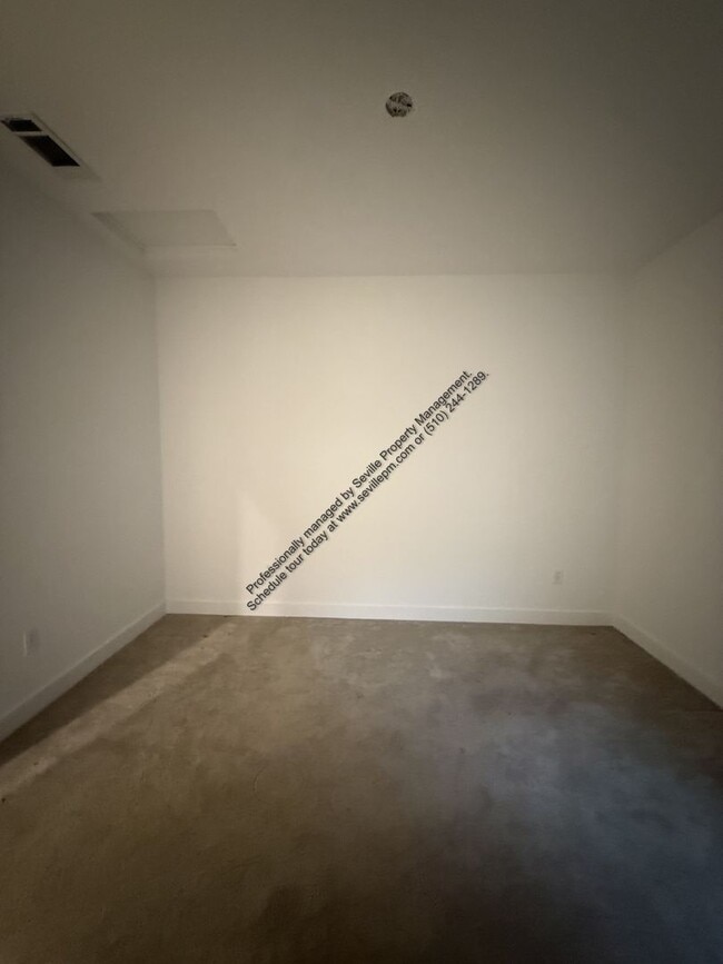 Building Photo - 02/2026