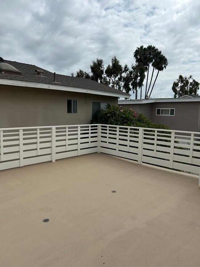 Building Photo - 5393 E Appian Way