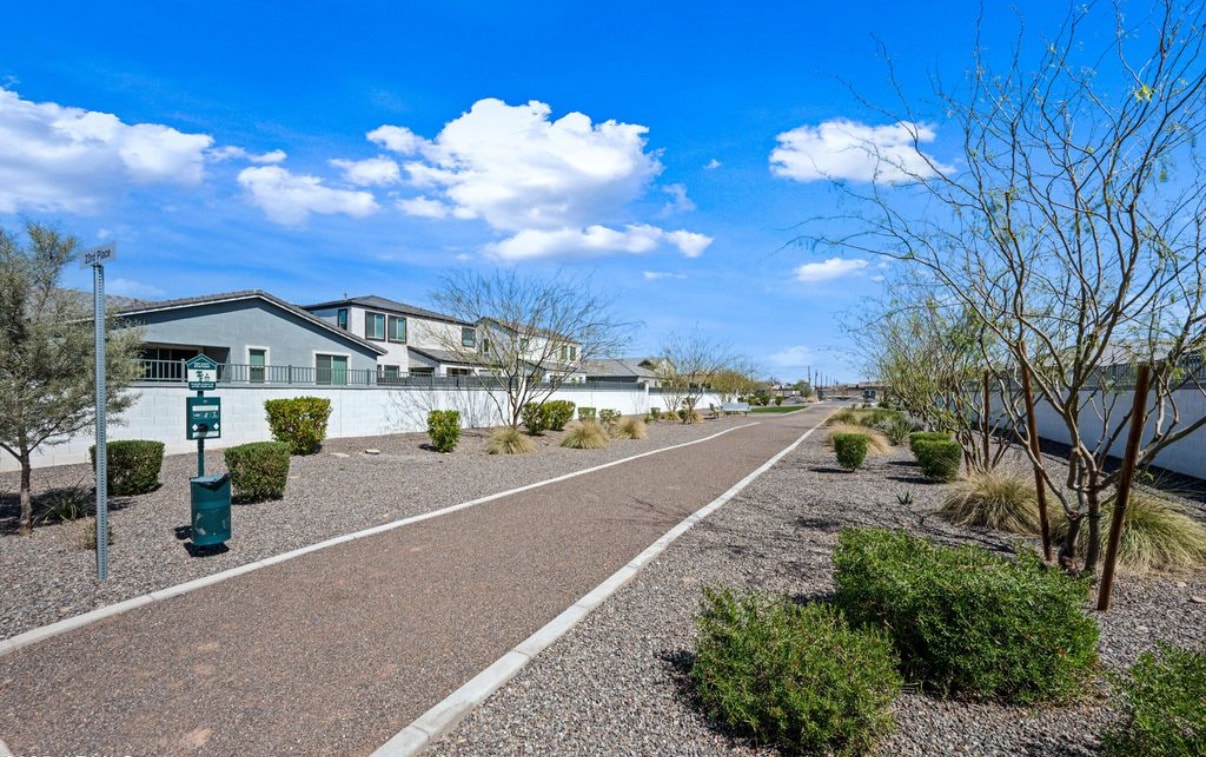 Building Photo - 2340 E Marguerite Ave