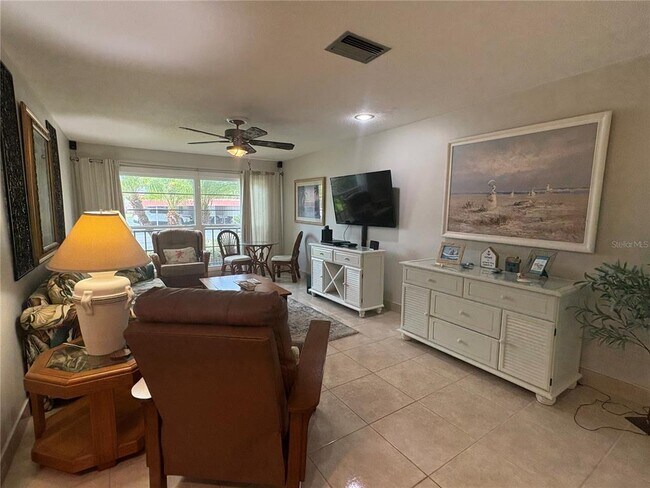 Building Photo - 2700 Bayshore Blvd