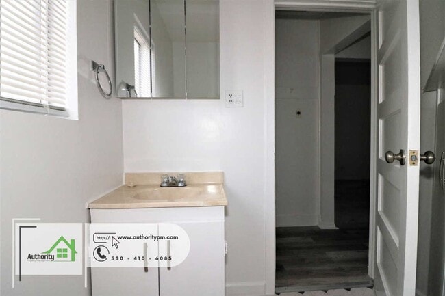 Building Photo - 3240 Veda - West Redding - "Pet Considered"