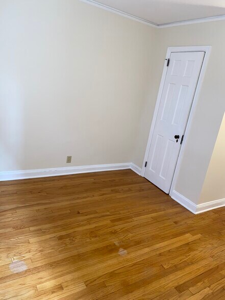 Building Photo - 44 Ellsworth Ave