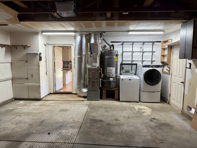 Building Photo - Modern 4 Bedroom One Story *Vacaville