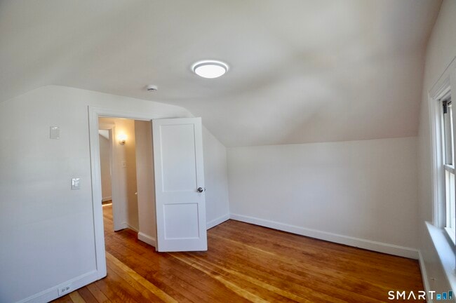 Building Photo - 314 Knowlton St