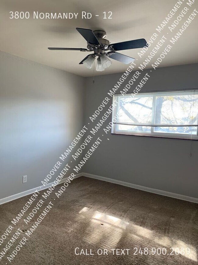 Building Photo - 3800 Normandy Rd