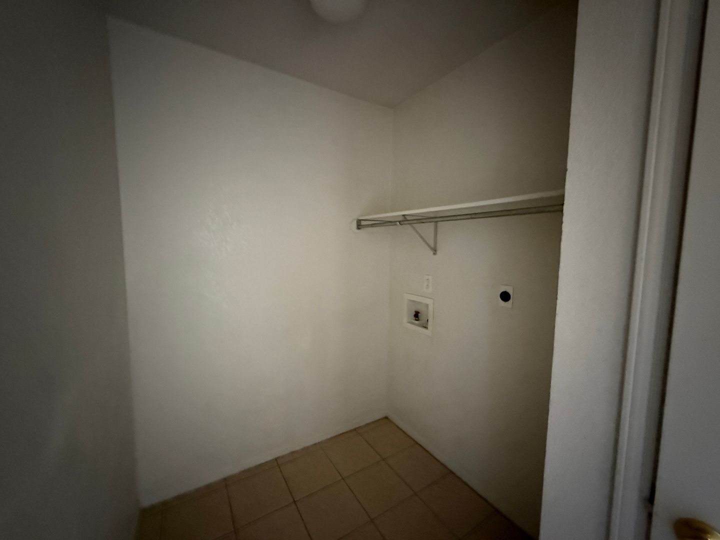 Building Photo - 2813 Cantabrian Dr