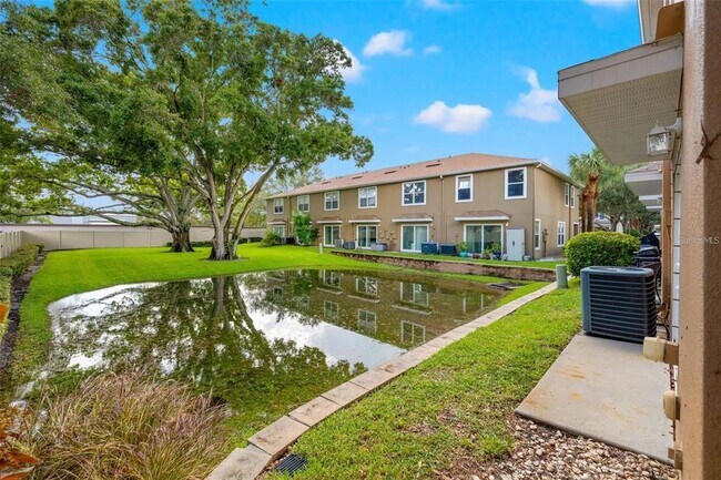 Building Photo - 2565 Harn Blvd