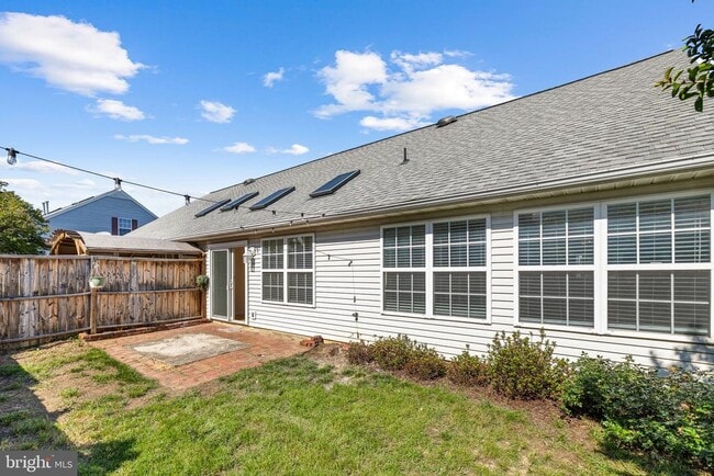 Building Photo - 11318 Savannah Dr