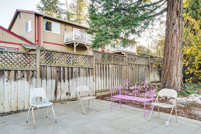 Building Photo - 17777 Camelot Ln