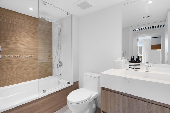 Building Photo - 4250 Biscayne Blvd