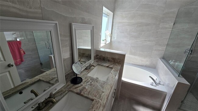 Building Photo - 1851 Wimbledon St