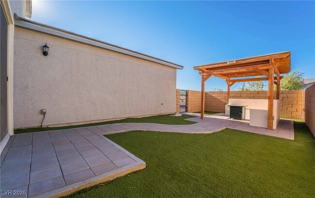 Building Photo - 1115 E Sunset Rd