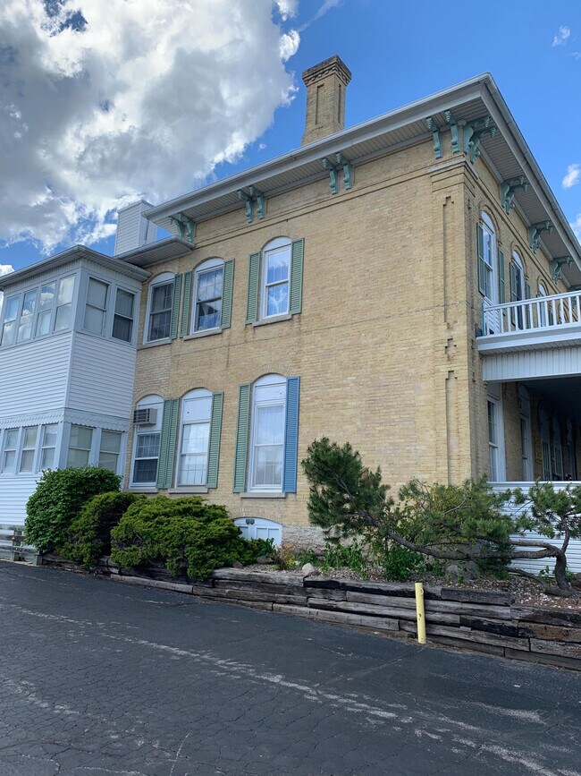 1113 Oregon St 1113 Oregon St Oshkosh WI 54902 Apartment Finder