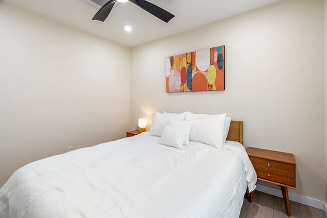 Building Photo - 10921 Polaris Dr