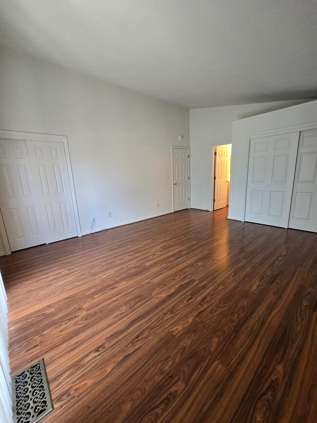 Building Photo - 1769 Heather Cir
