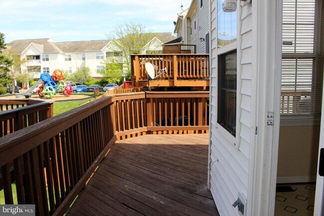 Building Photo - 42856 Golf View Dr