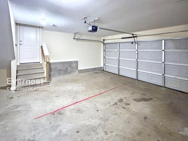 Building Photo - 3734 Montgomery Way