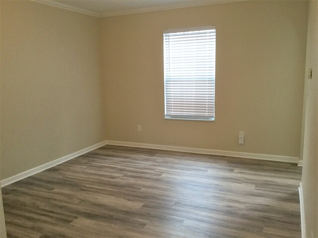 Building Photo - 5156 Sand Ct