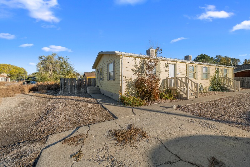 Building Photo - 275 S 150 W Rd