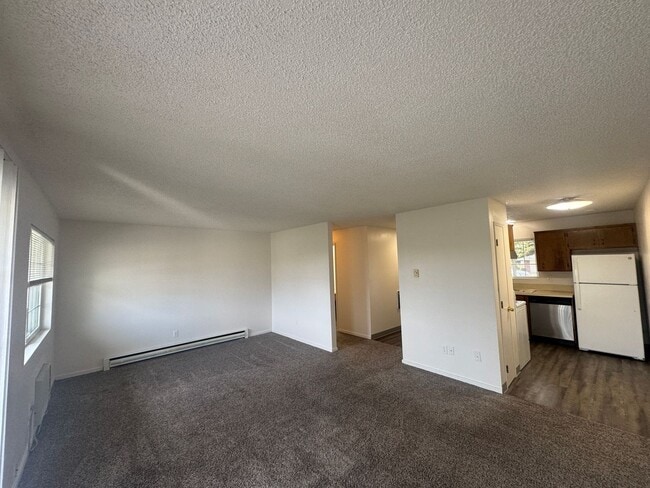 Building Photo - K301