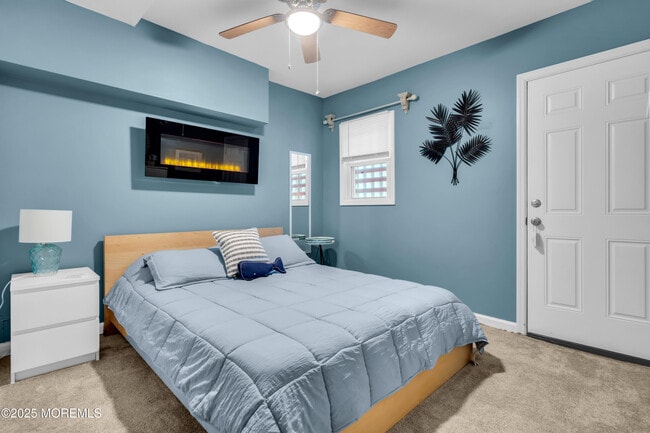 Building Photo - 336 E Lacey Rd